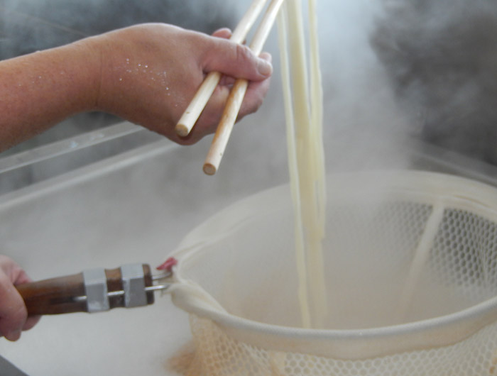 茹でているようす